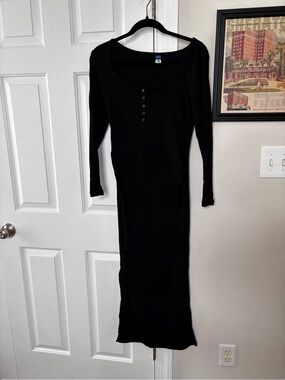 Old Navy MATERNITY Black Long-Sleeve Maxi Henley Dress